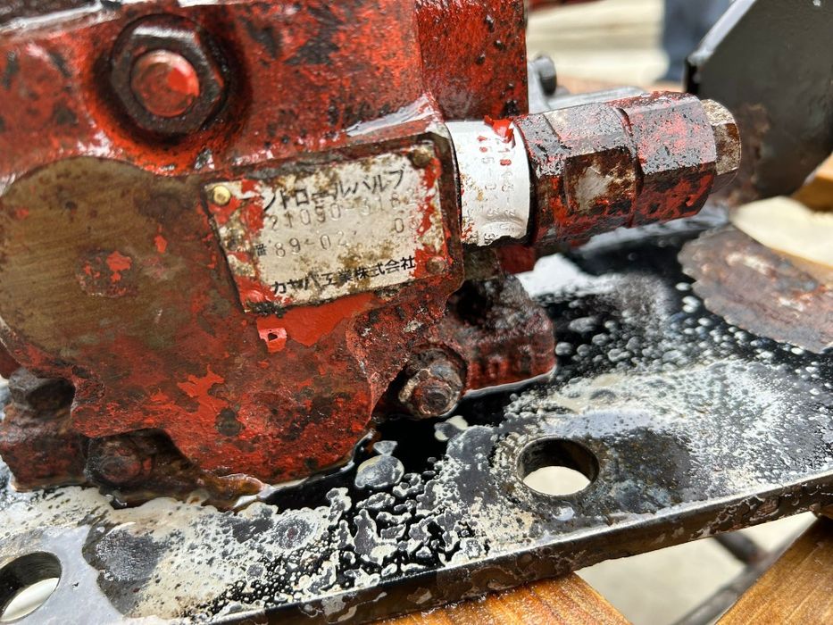 Distribuitor hidraulyc Mini excavator .