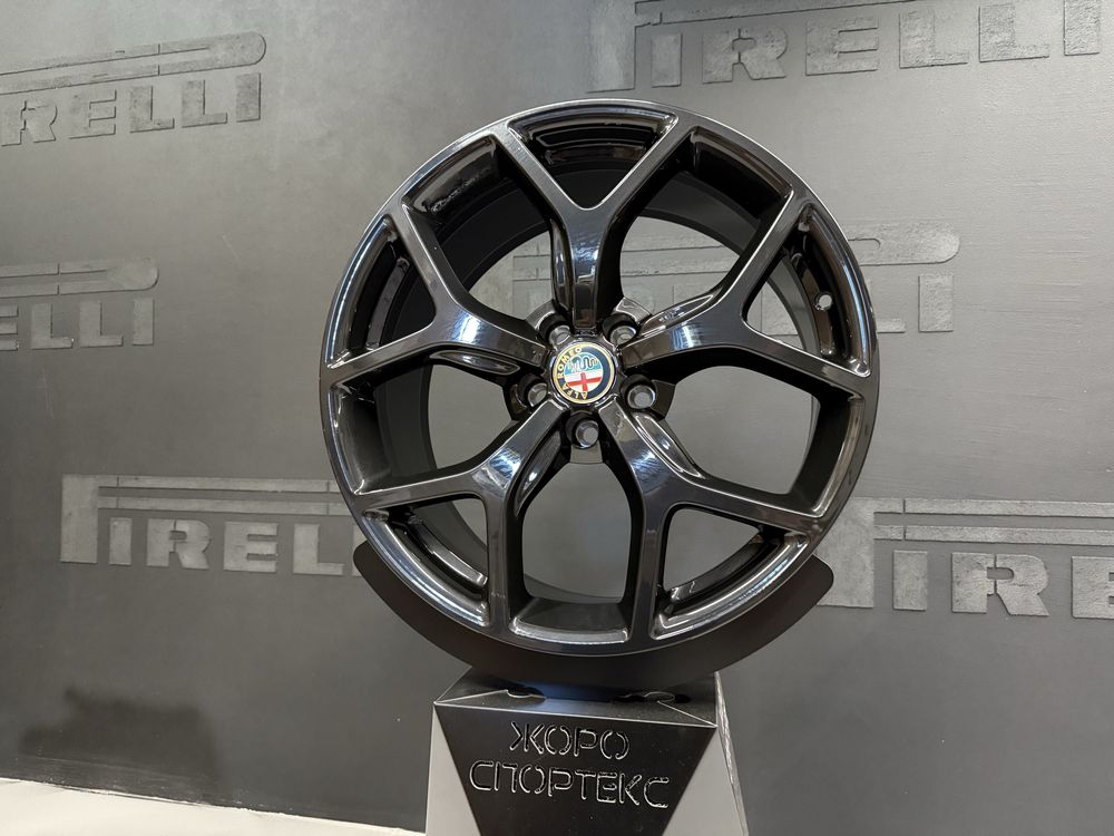 19цола Alfa Romeo Giulia Оригинални 4бр Алфа Ромео Джулия 5x110