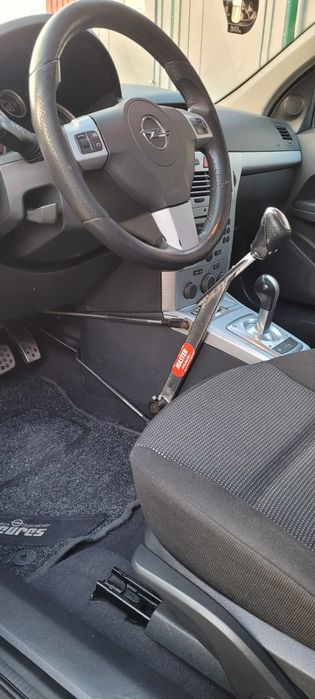 Opel Astra H,1,6 benzină+GPL,adaptat pentru handicap locomotor