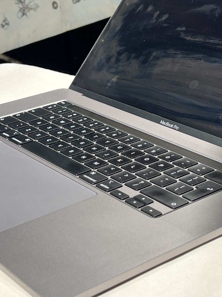 Macbook Pro 16" (2019) | i9 / 32 GB Ram / 512 GB SSD / НОВА БАТЕРИЯ