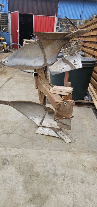 Plug tractor Goizin 4 brazde (3+1)