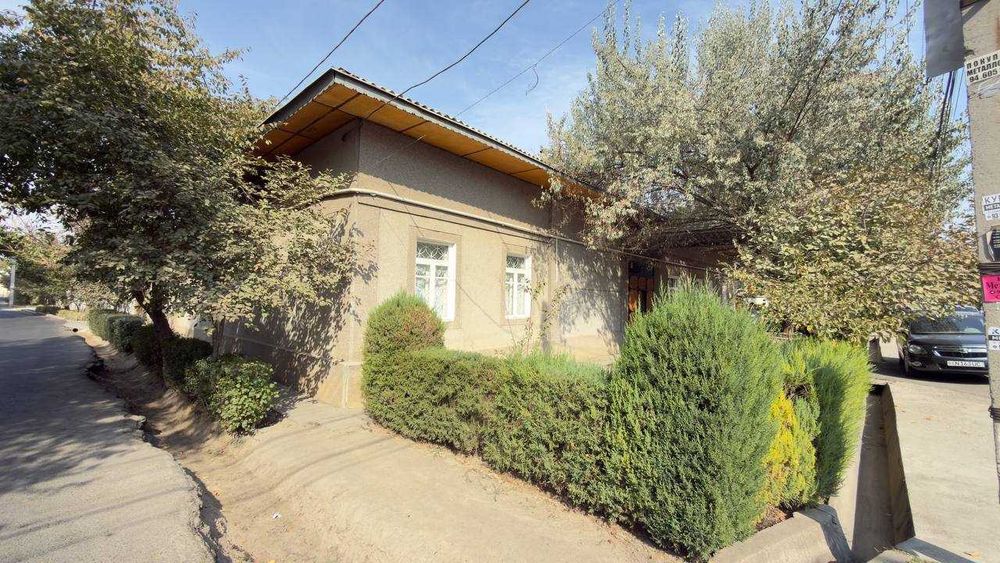 Продается участок  под строительство 7 сот в золотой локации  Алмазар,