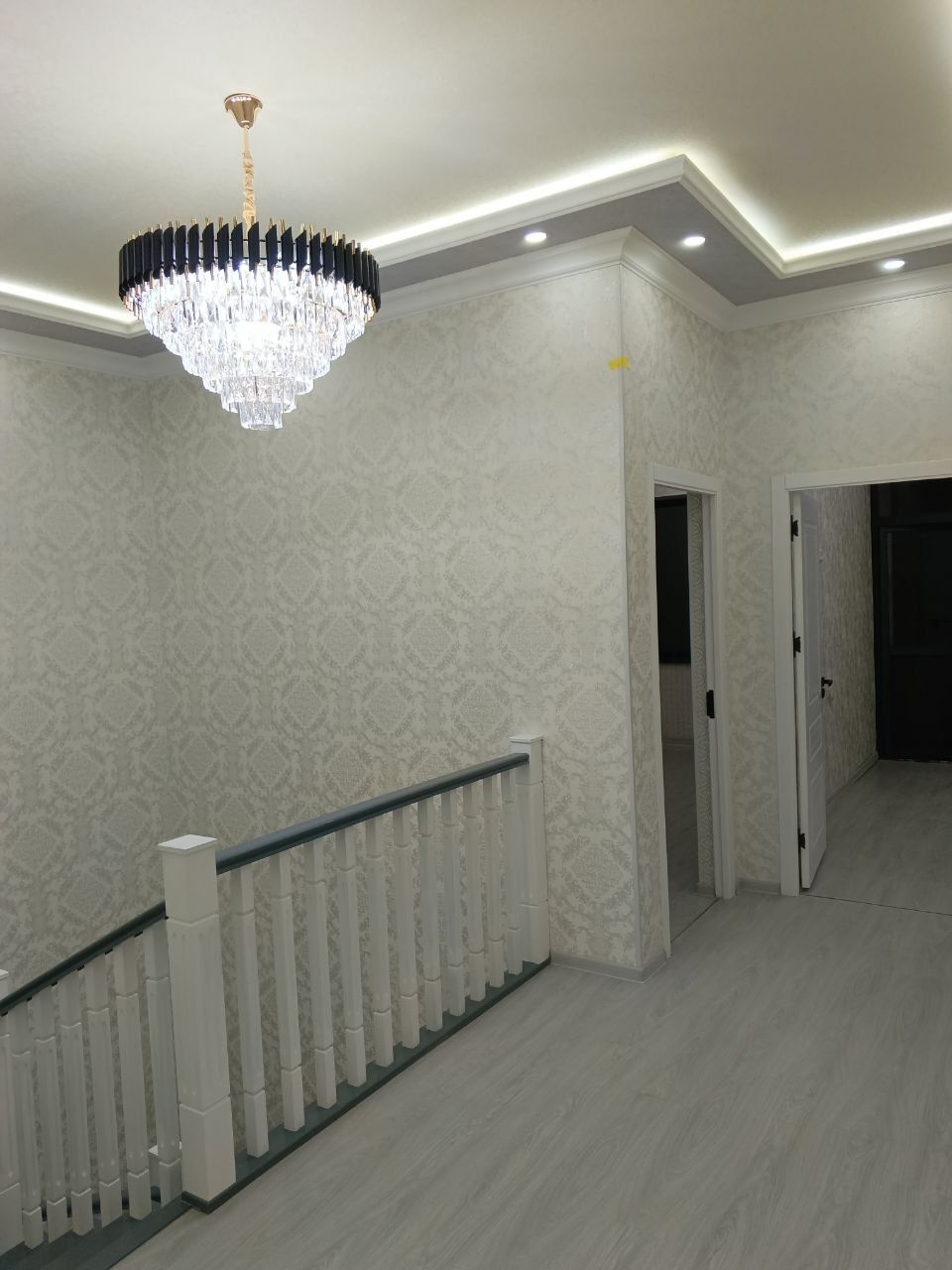 Uchastka (uy hovli ) sotiladi