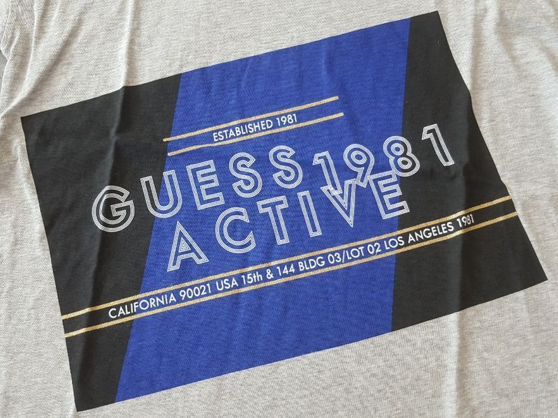 GUESS Active оригинален дамски топ(тениска) - S