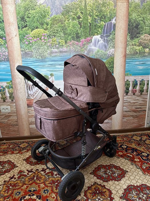 Детская коляска в хорошем состоянии б/у