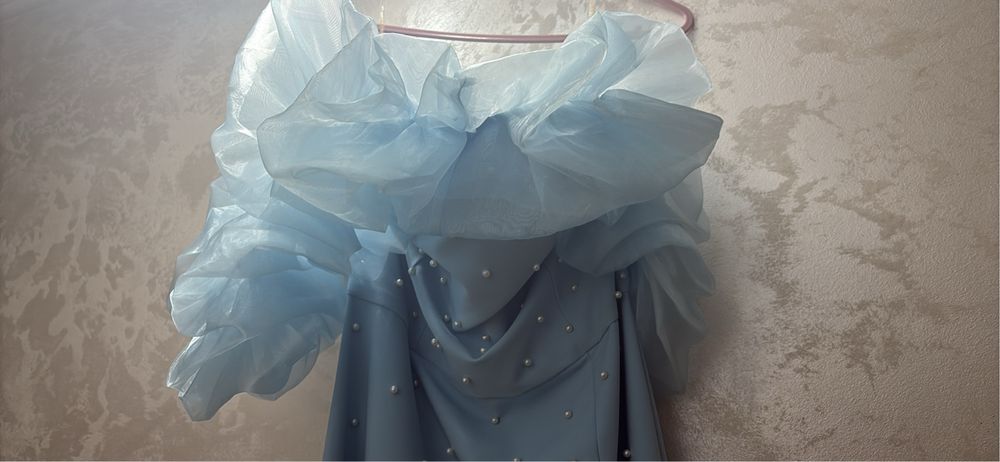 Rochie elegantă bleu cu perle – NOUĂ, doar probată