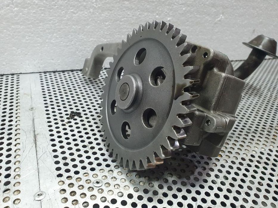 Pompa ulei VOLKSWAGEN TRANSPORTER IV Bus 70XB, 70XC, 7DB, 7DW, 7DK 1990 - 2 2.5 2.5 AAF, ACU, AEN, AEU