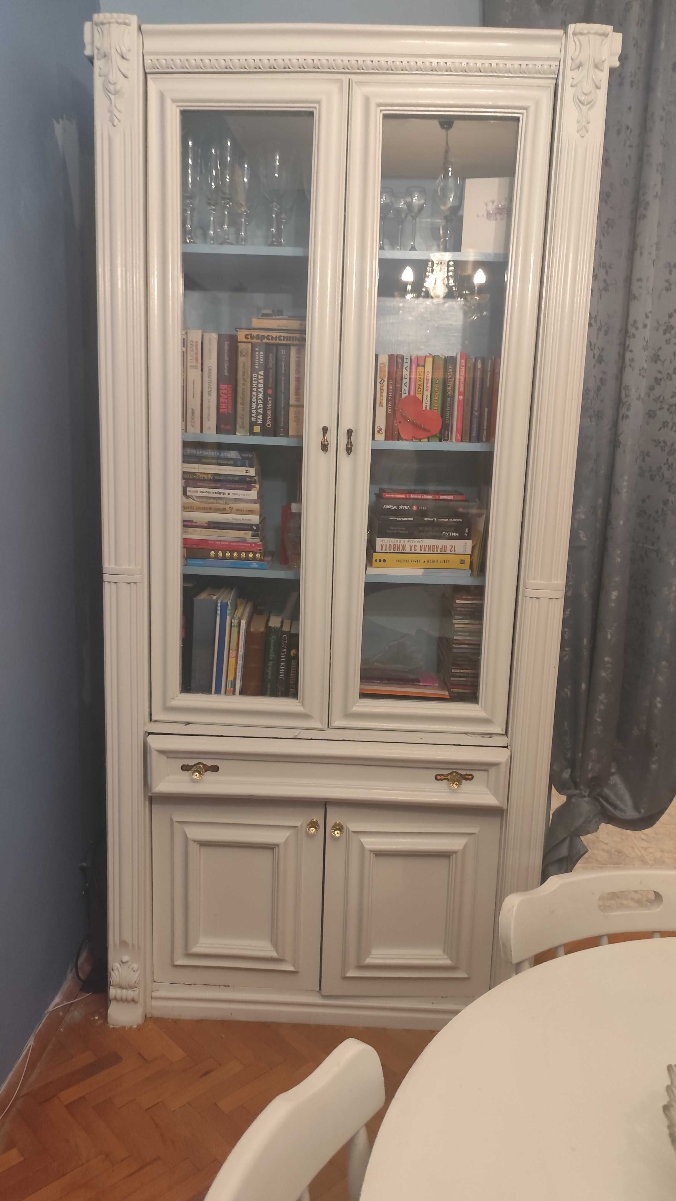 Секция, витрина,