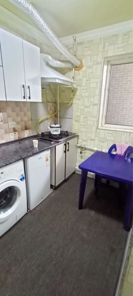 Bodomzor masjidi oldida 1 xonali 1 kv fakat sheriklika bola olinadi