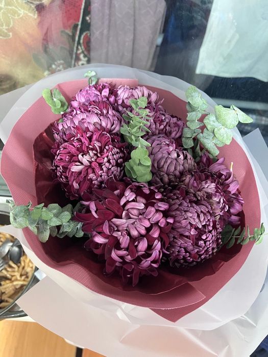 Гүл сатылады, бағасы 5000 тг срочно