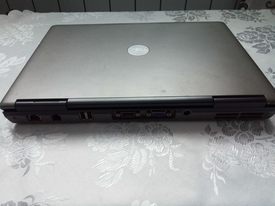 Laptop DEEL Latitute D620 , intel centrino duo.