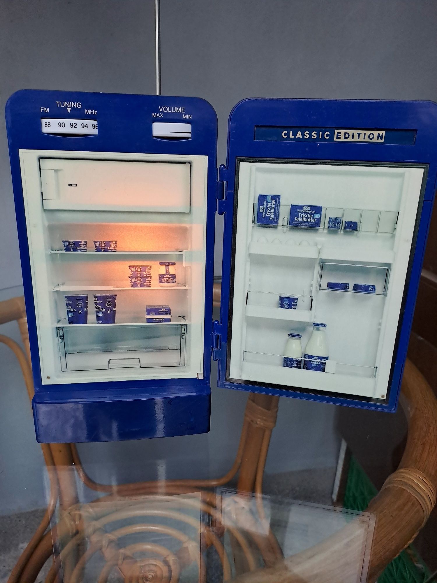 Класическо ретро издание на Bosch Radio BRCE-1