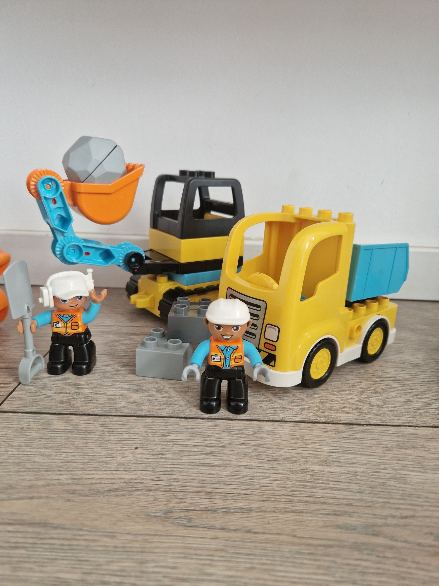 Vând 6 seturi Lego Duplo
