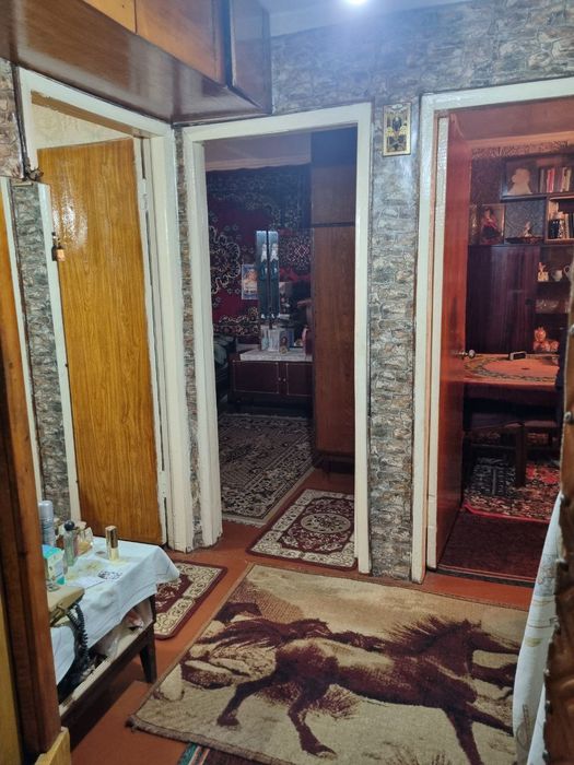 Продаем 3ком. Квартиру  Чиланзаре 21 кв. Учтепинский район.