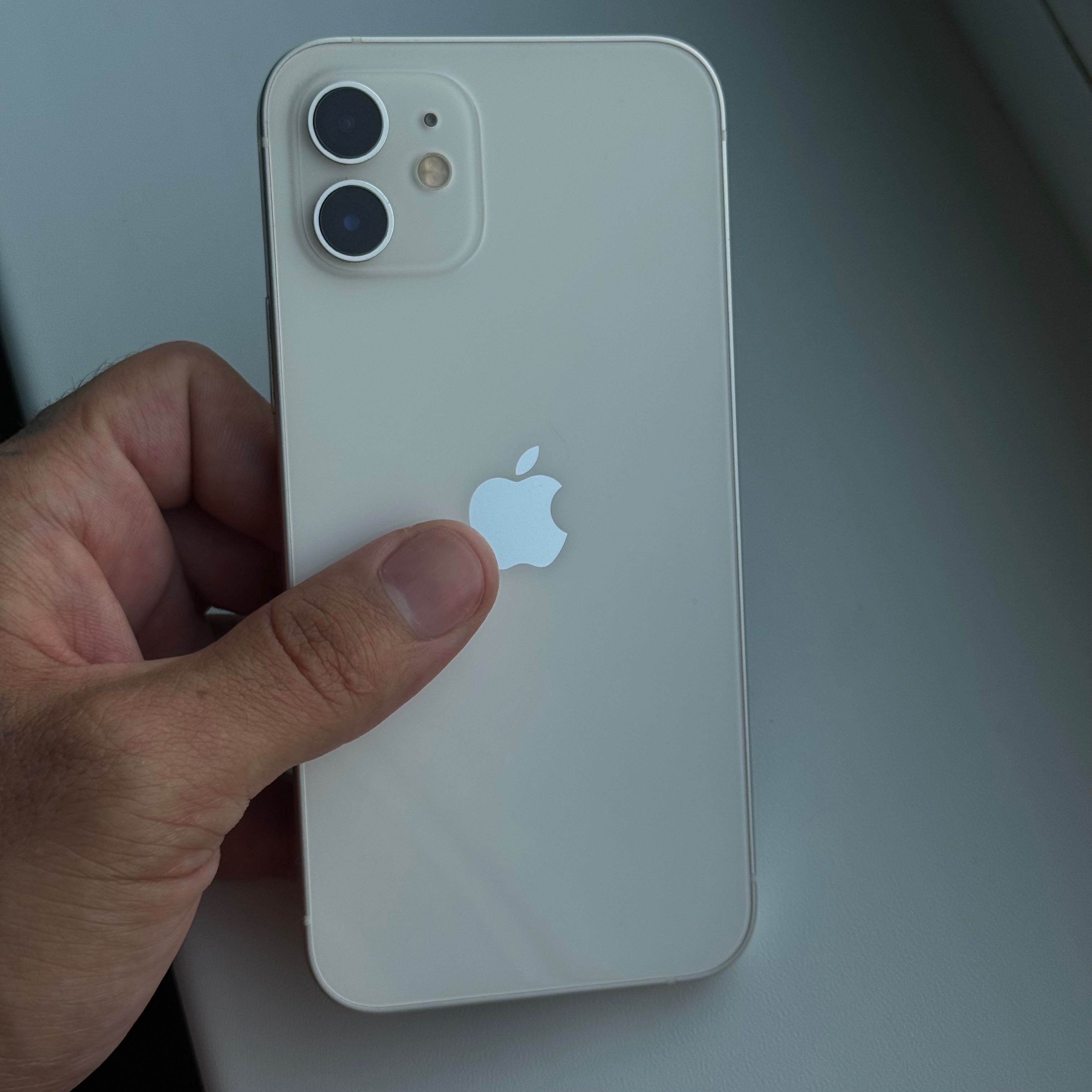 Спешно! iPhone 12 , 64 gb, бял, в перфектно състояние
