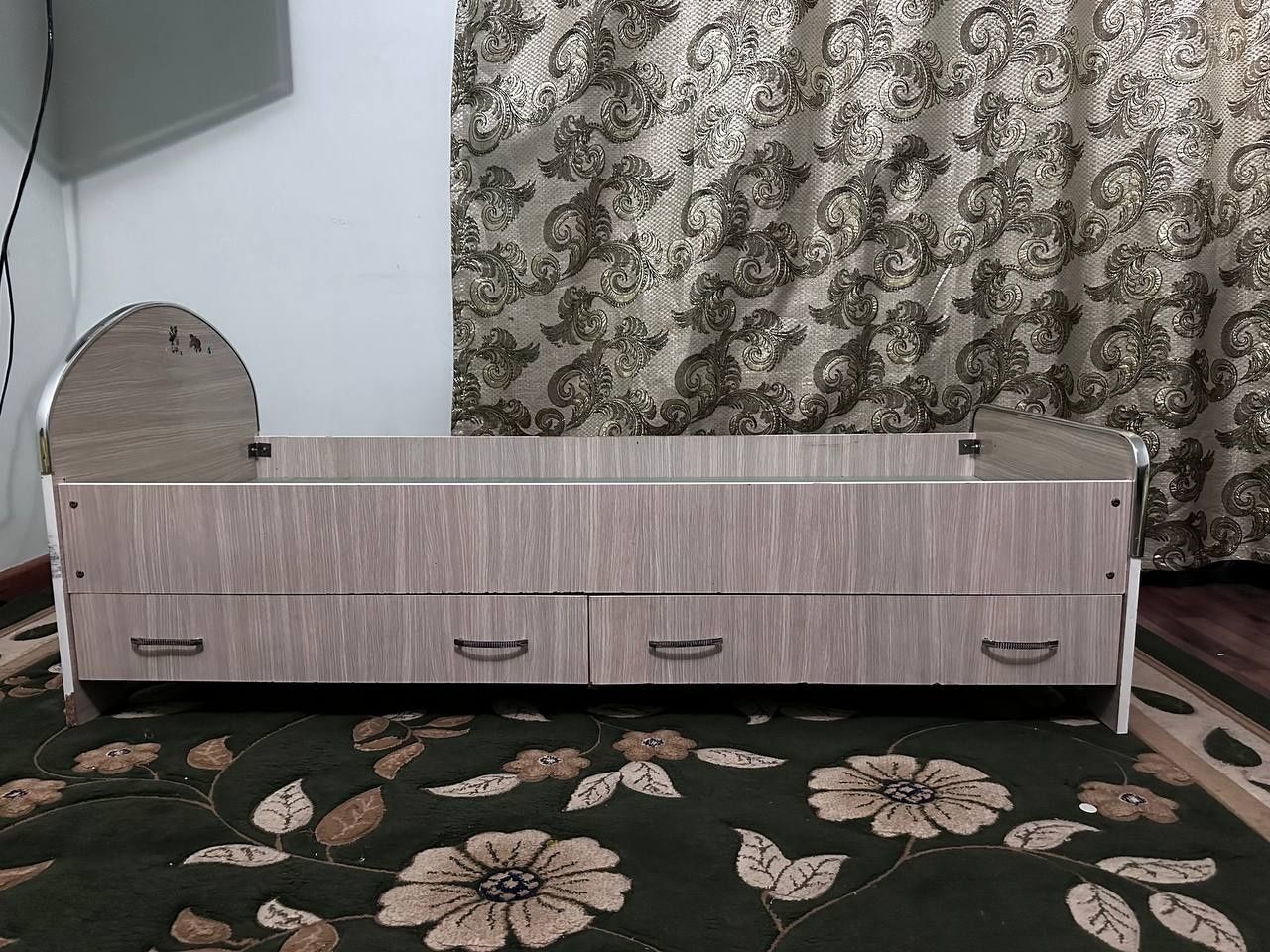 Детский кроватка сотилади