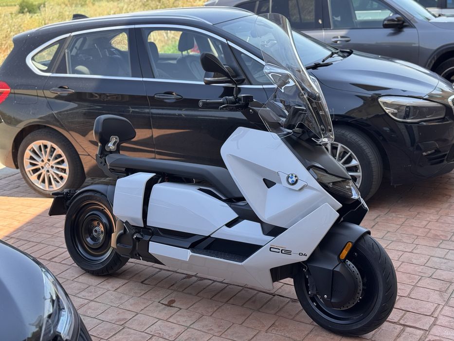 Scuter electric BMW CE04
