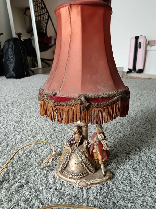 Maiolică veioză carte