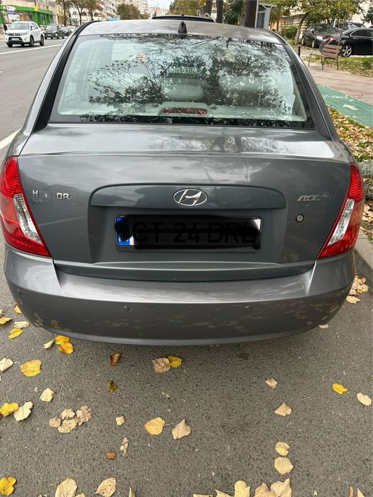 Vand sau schimb Hyundai Accent
