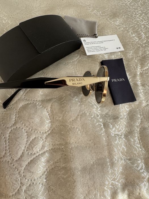 Оригинални слънчеви очила Prada