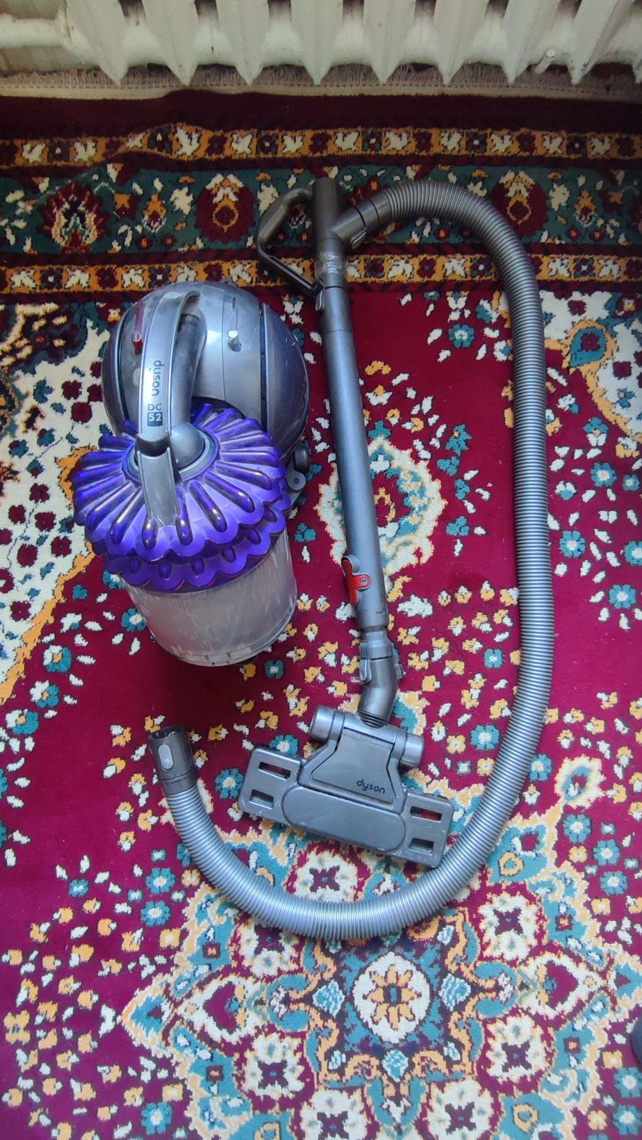 Пылесос Dyson DC52