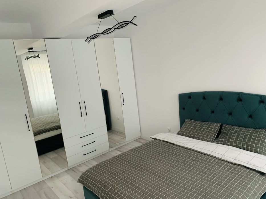 Inchiriez apartament 57 mp, parcare inclusa