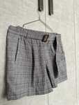 Pantaloni scurți eleganți