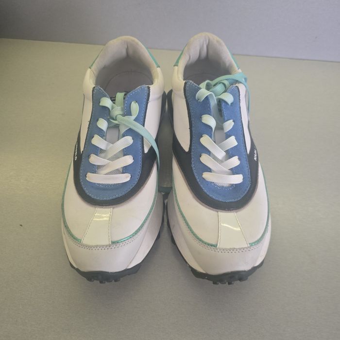 Маратонки кожени бели