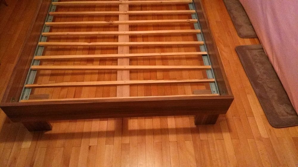 Легло за матрак с точни размери 120/190