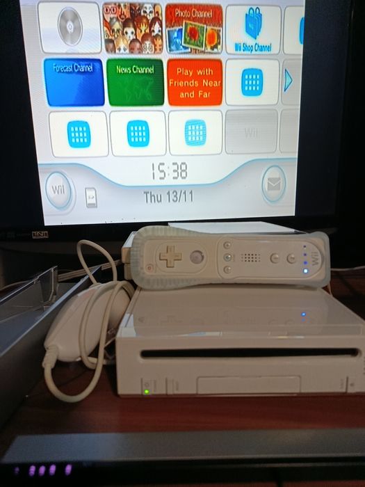 Consola Nintendo Wii + accesorii + jocuri