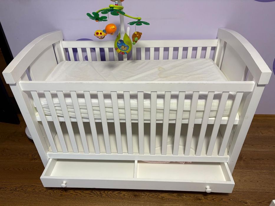 Pat , patut bebe din lemn masiv