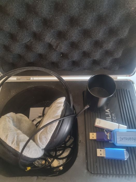 Vand Aparat de Biorezonanta  Firma  Intruder  .