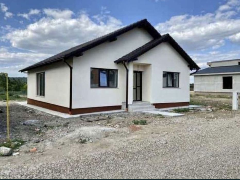 Vand cabane de gradina si de locuit