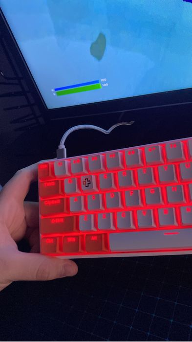 Vand tastatura qwertykey