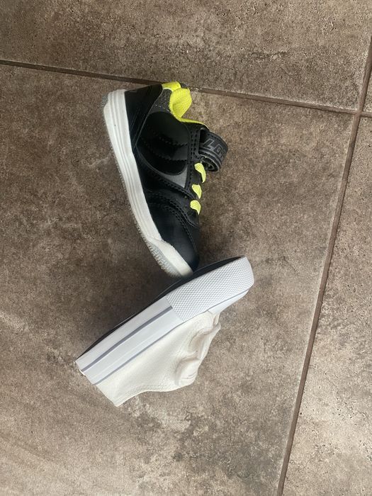 Лот маратонки lotto и гуменки champion