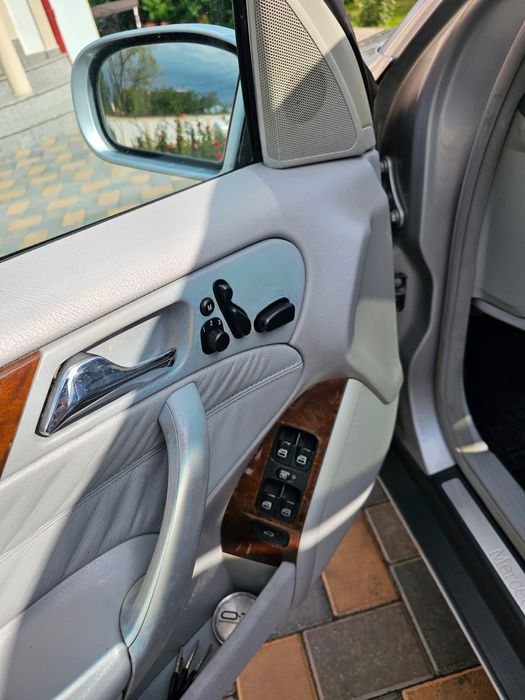 Vand Mercedes c class trapa ventilație