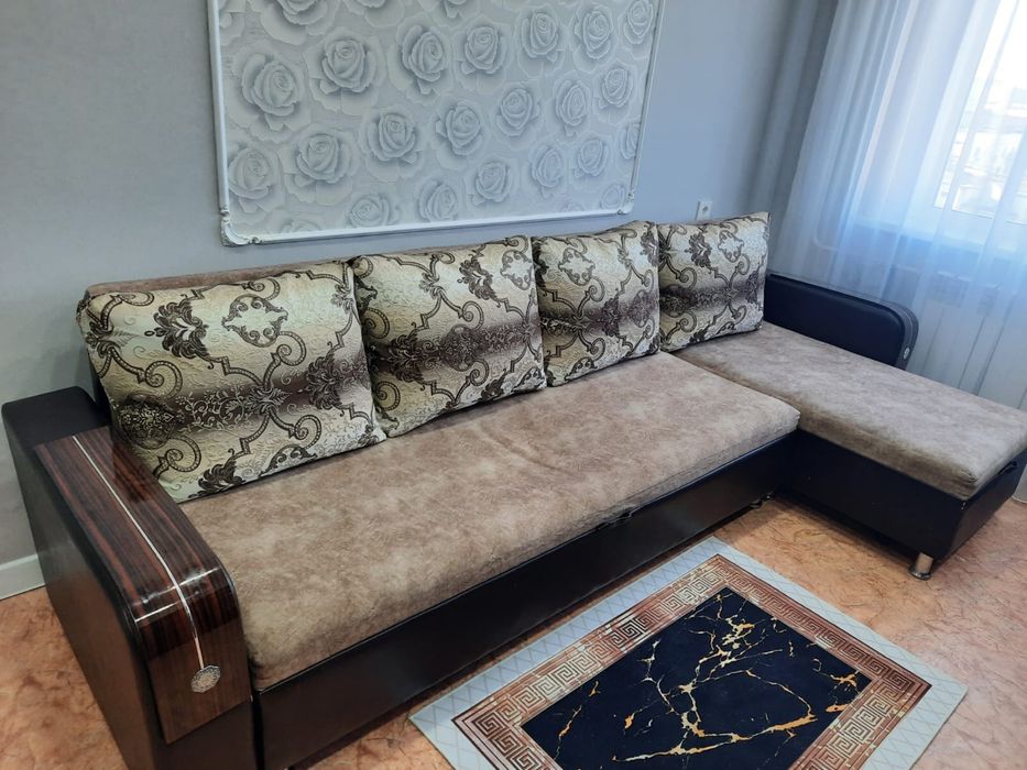 Продам диван в хорошем состоянии