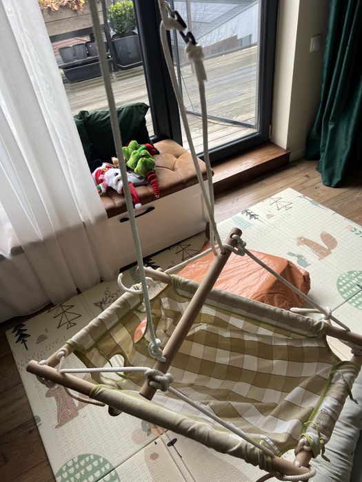 Leagan bebelusi , copiii