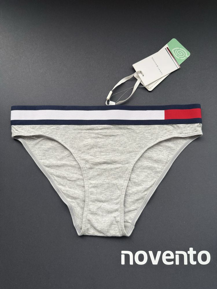 Сутиен с меки, триъгълни чашки Tommy Hilfiger /S, M, L/