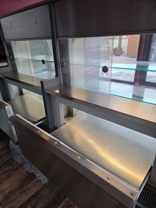 Хладилна витрина