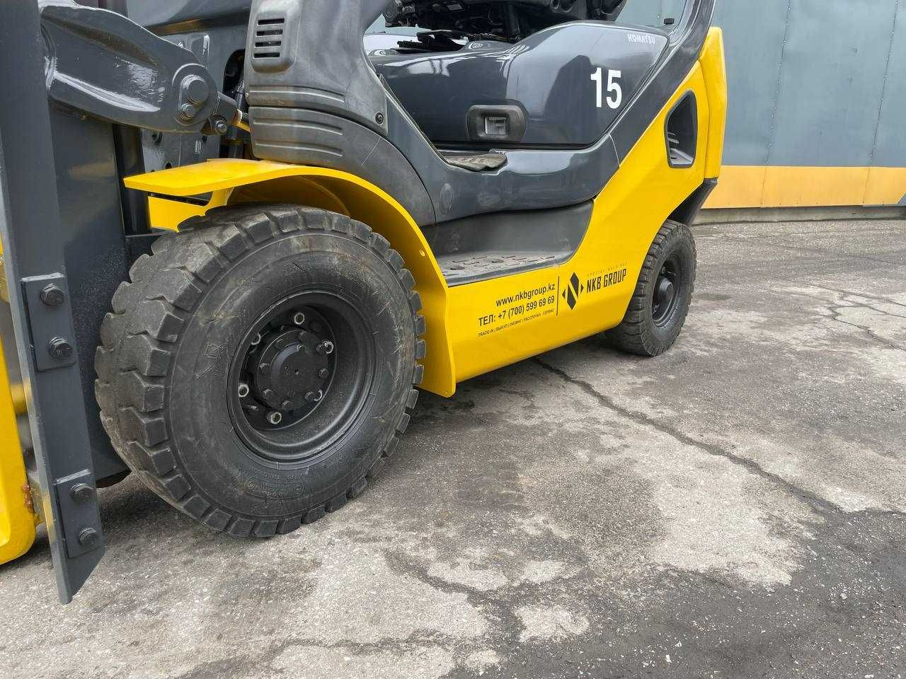 Вилочный погрузчик  KOMATSU FG15C