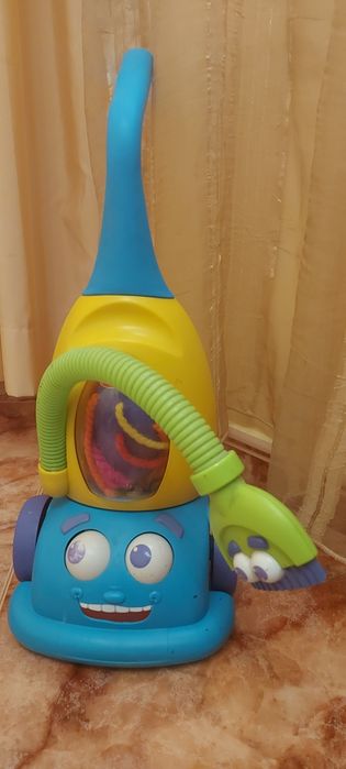 Детска интерактивна забавна прахосмукачка Playskool