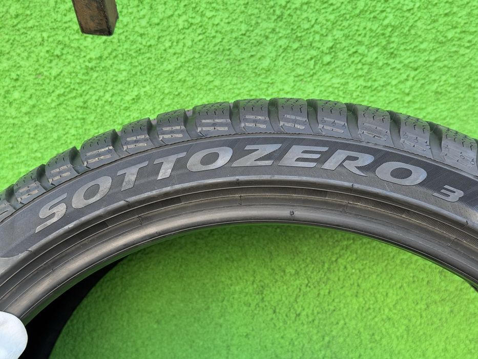225/40/19 M+S PIRELLI SOTTOZERO Profil 8mm Profil ramas 90%