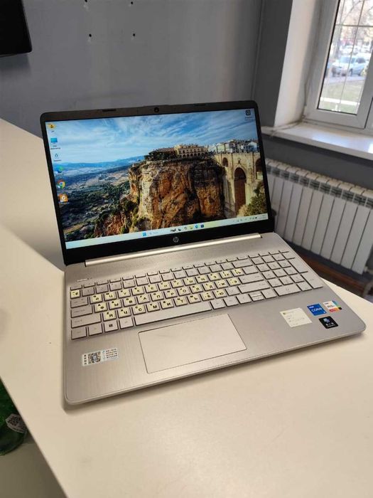 Ноутбук HP core i5-1135G7 ОЗУ 16гб SSD 512gb