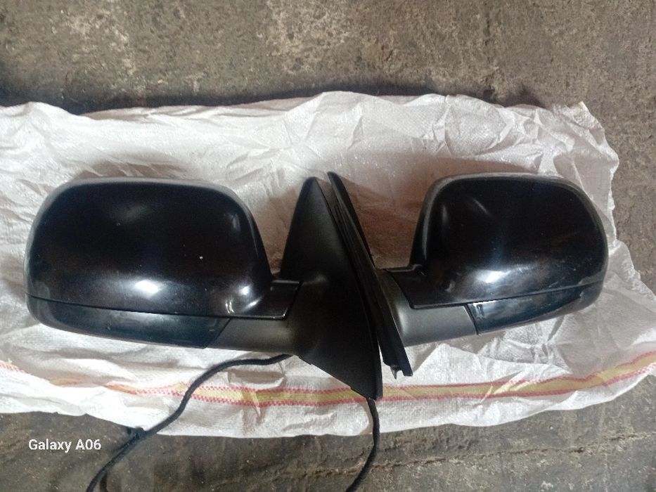 Vând oglinda stanga/dreapta pentru vw touareg 7L nonfacelift 2003-2007