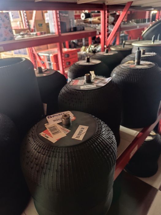 Vând perne de aer semiremorcă și camioane multi marcă