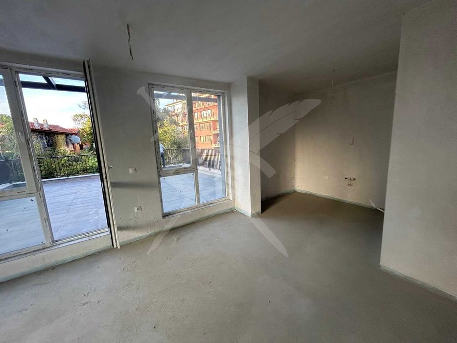 Дава се под наем Двустаен апартамент в Пловдив, Център - 93 кв.м за 155000 € - Снимка #1