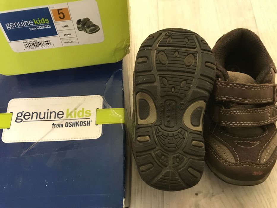 Кожаные кроссовки для мальчика размер 5