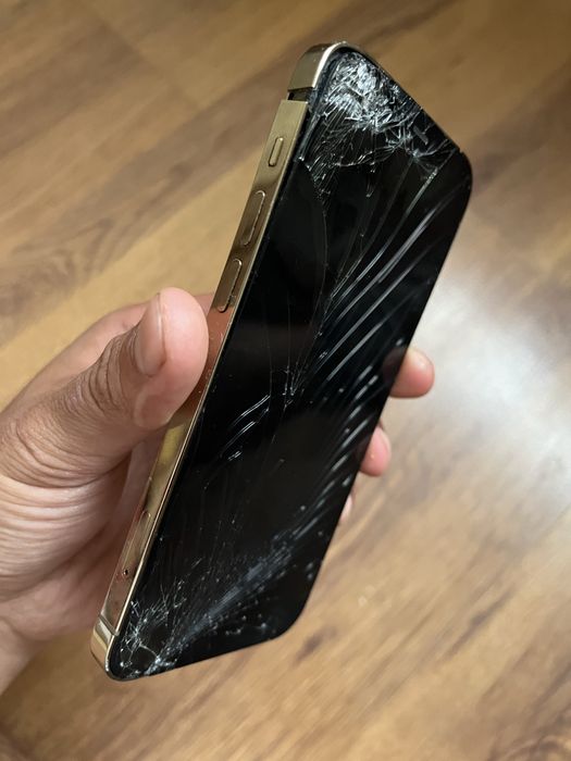 Iphone на запчасти