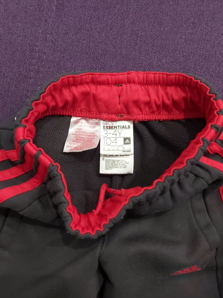 Pantaloni Adidas 3-4 ani/măsura 104